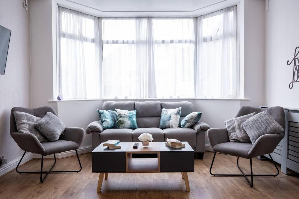 Windsor House 3 Bedrooms Sleeps 8 Manchester Ngoại thất bức ảnh